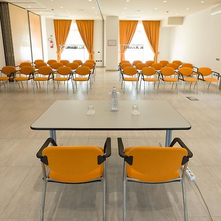 Una Hotels Cesena Nord エクステリア 写真