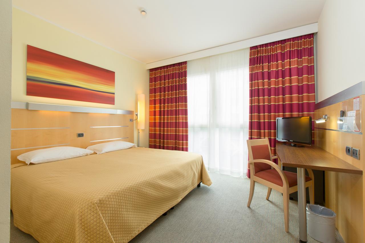 Una Hotels Cesena Nord エクステリア 写真