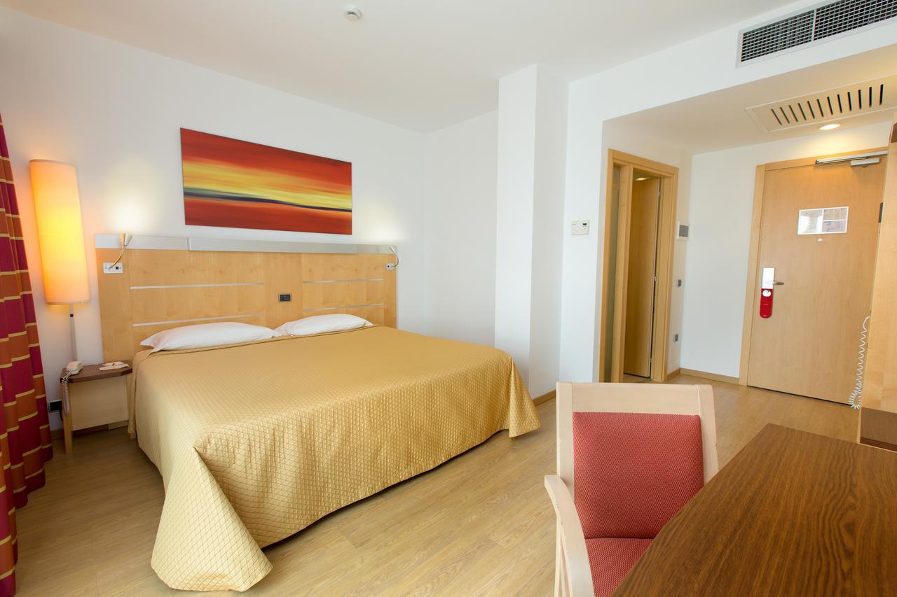 Una Hotels Cesena Nord エクステリア 写真