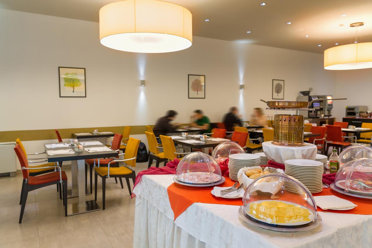 Una Hotels Cesena Nord エクステリア 写真